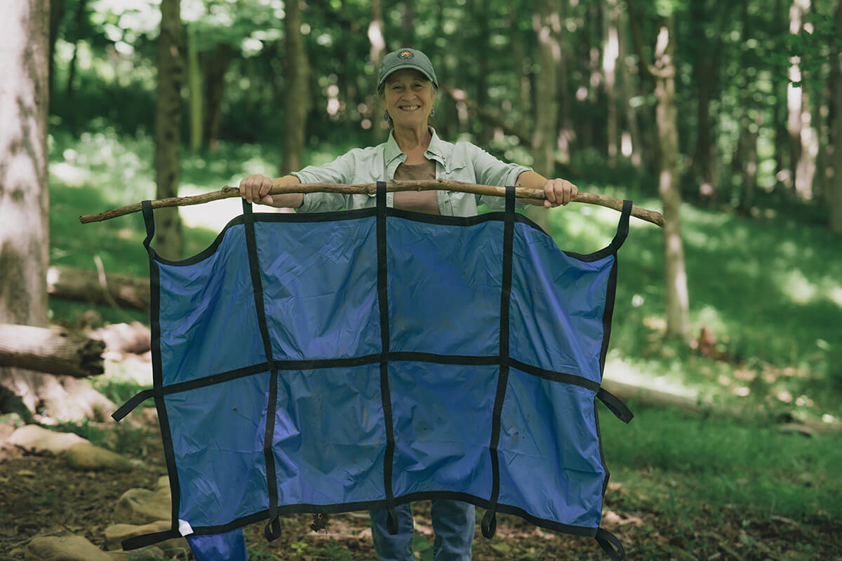 Easily foldable, fits into an attached storage bag, emergency hiking animal stretcher.